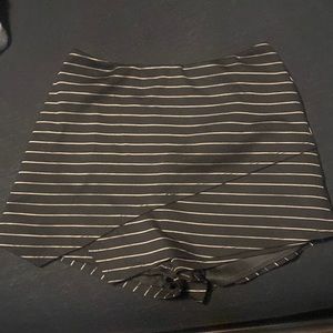 Stripped mini skirt